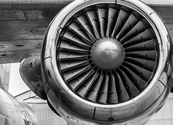 航空航天:针对航空铝合金、碳纤维和复合材料需求更复杂的加工工艺，瑜隆结合国际领先的技术为客户提供定制化切削刀具。